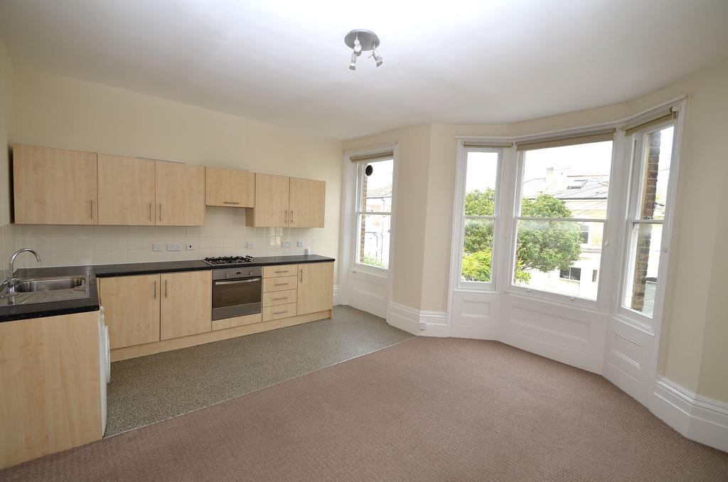 Camden Hill Road, Crystal Palace SE19 1 bed flat £1,100 pcm (£254 pw)