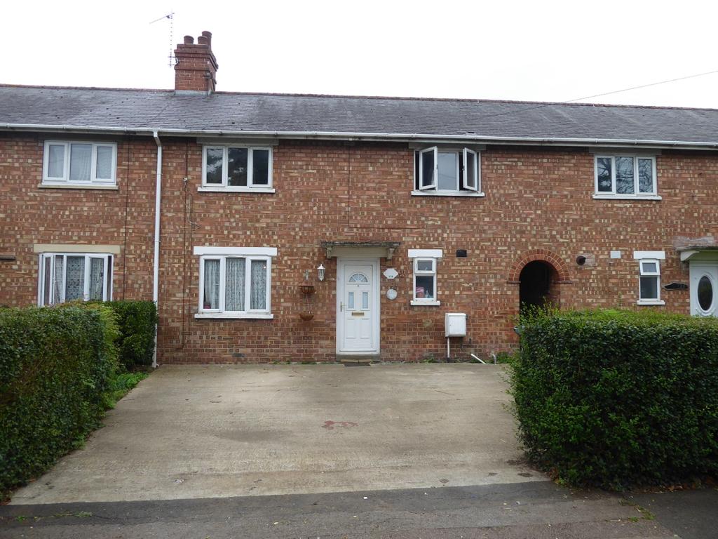 Springfield Avenue, Banbury 4 bed terraced house £299,950