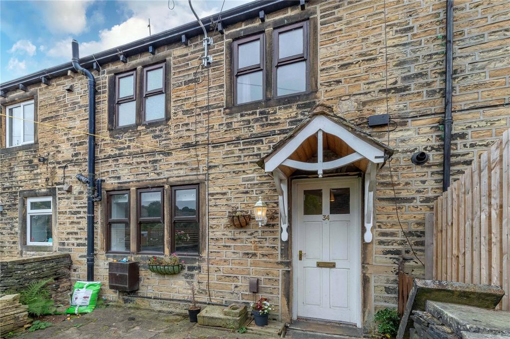 Town Road, Kirkheaton, Huddersfield, HD5 2 bed terraced house £130,000