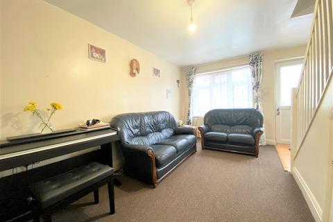 2 bedroom end of terrace house for sale - Cromwell Road, Hayes, Middlesex, UB3 2PS
