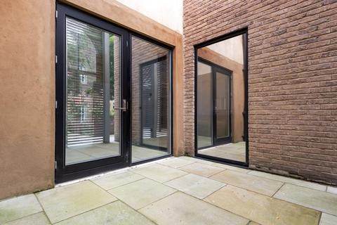 32 Ashmore Road, London, SE18 4BY
