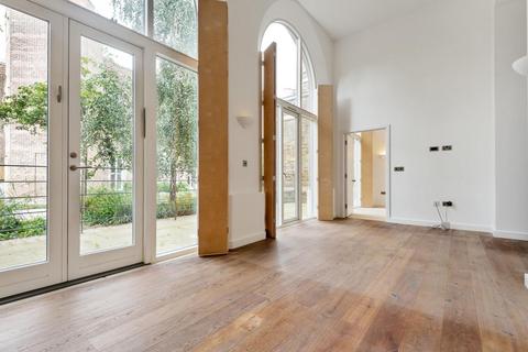 32 Ashmore Road, London, SE18 4BY