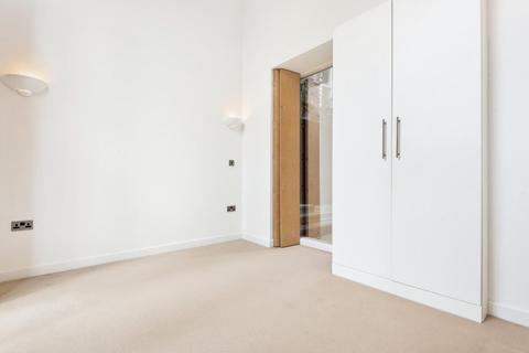 32 Ashmore Road, London, SE18 4BY