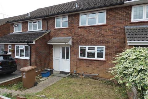 3 bedroom terraced house to rent, Cholwell Road, Stevenage, SG2