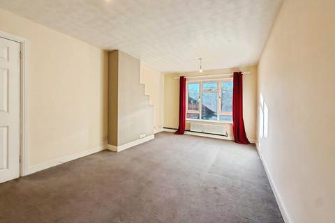3 bedroom terraced house to rent, Cholwell Road, Stevenage, SG2