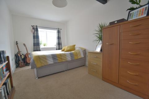 1 bedroom apartment for sale, Heckingham Park Drive, Hales