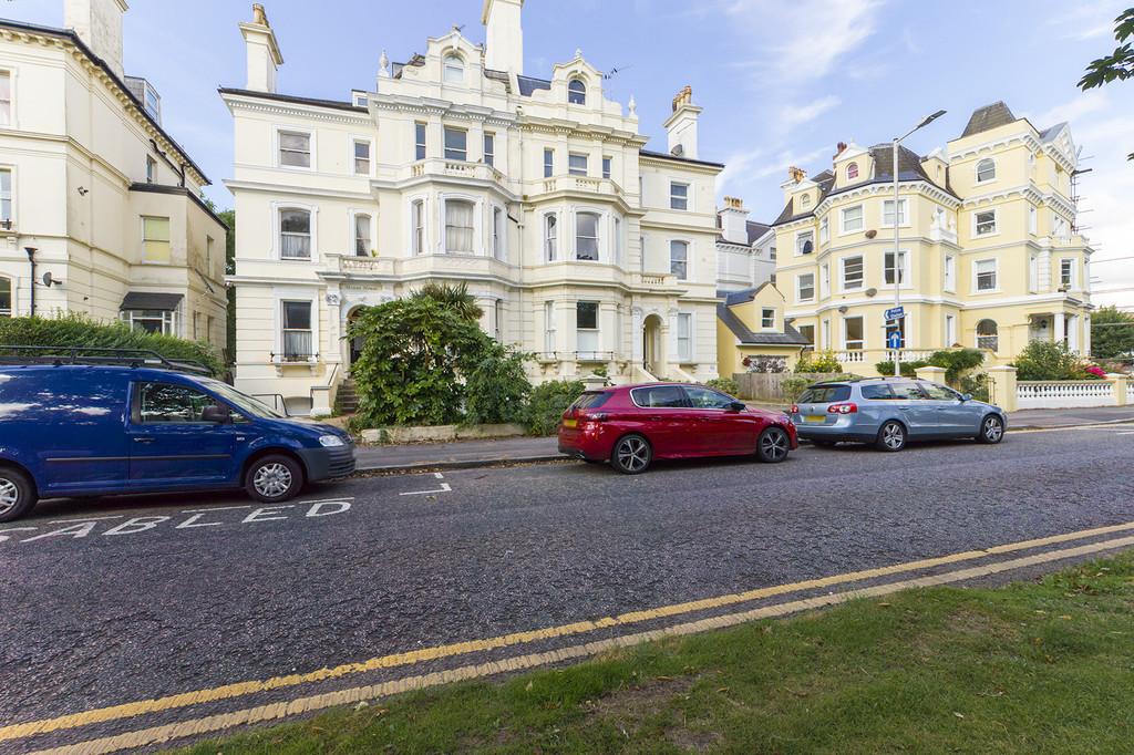 Castle Hill Avenue, Folkestone 1 bed apartment £170,000