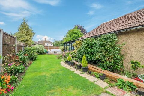 155 Squirrels Heath Road, Romford, RM3 0NS