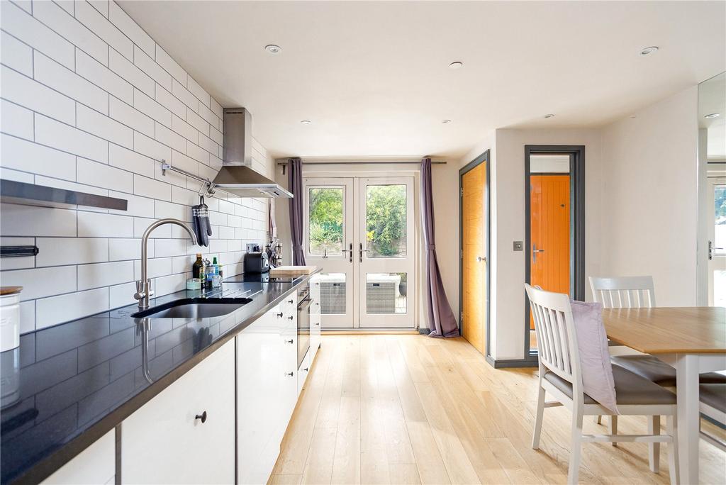 Kitchen / Dining