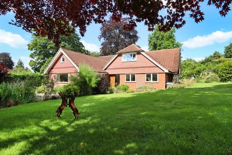 3 Cobden Lane, Haslemere, GU27 2HP