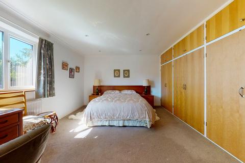 3 Cobden Lane, Haslemere, GU27 2HP