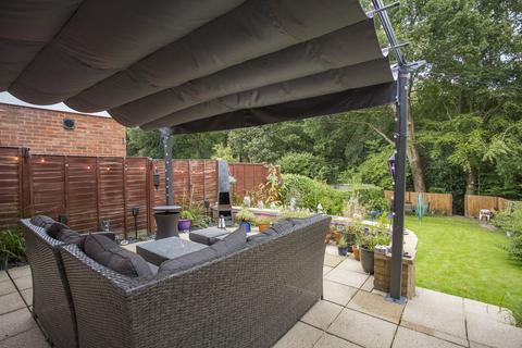 22 Bracken Close, Crowborough, TN6 2EJ