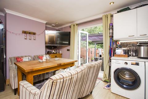 22 Bracken Close, Crowborough, TN6 2EJ