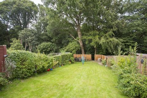 22 Bracken Close, Crowborough, TN6 2EJ