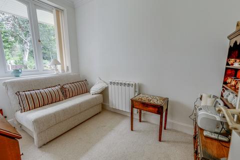 23 Bushell Drive, Solihull, B91 2QU