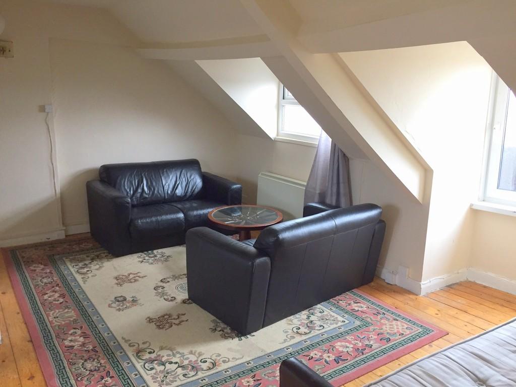 Flat Six Lounge Area