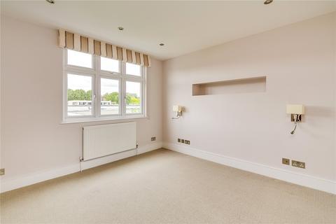 4 bedroom terraced house to rent, Sulivan Road, London