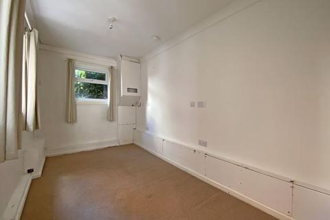 Flat 1, 17 Blackall Road, Exeter, EX4 4HE