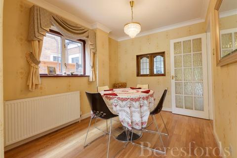 1c Phillida Road, Romford, RM3 0NH