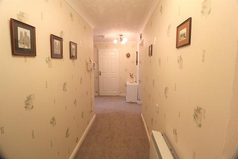 2 bedroom retirement property for sale - Saxon Court, Queen Street, Hitchin, SG4