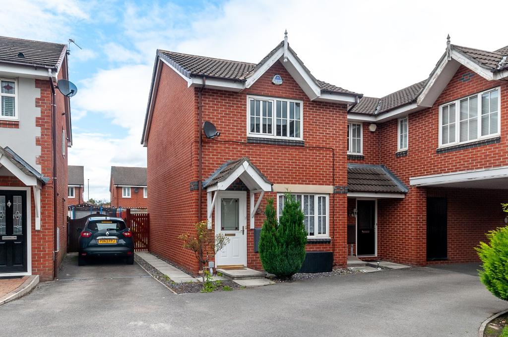 Crocus Gardens, St Helens, WA9 2 bed semidetached house £160,000