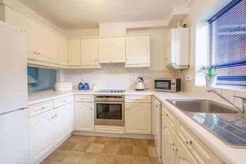76 Bishopsgate Walk, Chichester, PO19 6FQ