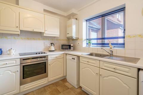 76 Bishopsgate Walk, Chichester, PO19 6FQ