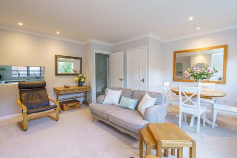 76 Bishopsgate Walk, Chichester, PO19 6FQ