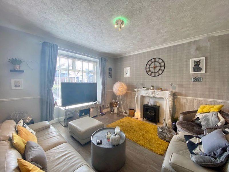 Kirkoswald Road, Maybole 3 bed semidetached house £80,000