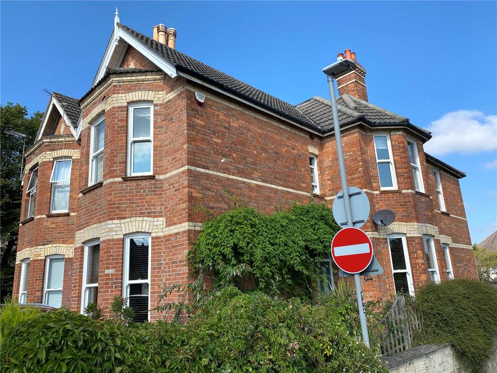 Kingsbridge Road, Lower Parkstone, Poole, Dorset, BH14 4 bed semi
