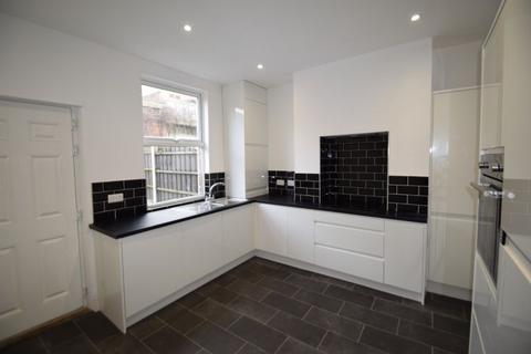 3 bedroom terraced house to rent - Blair Athol Road