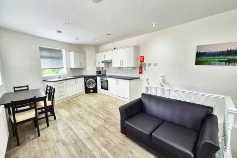 2 bedroom terraced house to rent, The Dale, Woodseats