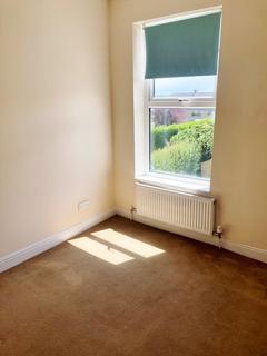 2 bedroom terraced house to rent, Evelyn Road, Crookes