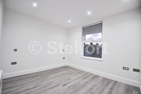 1 bedroom apartment to rent, Green Lanes, London N4