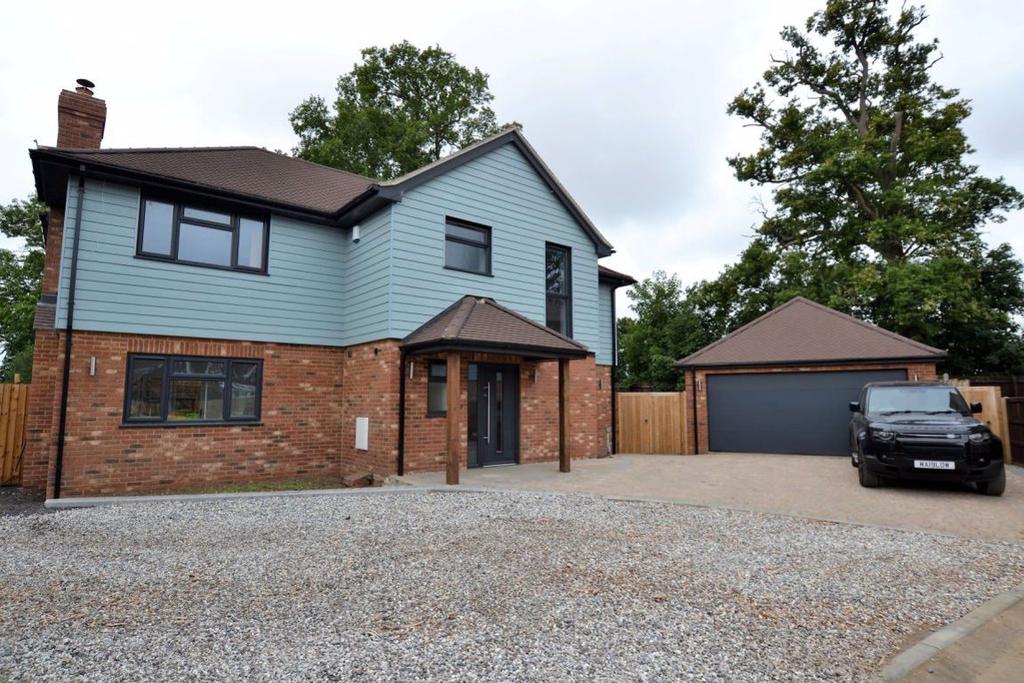 Breachwood Green, Nr Hitchin... 4 bed detached house £2,500 pcm (£577 pw)