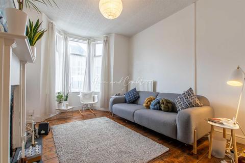 12 Theobald Road, Cardiff, CF5 1LR