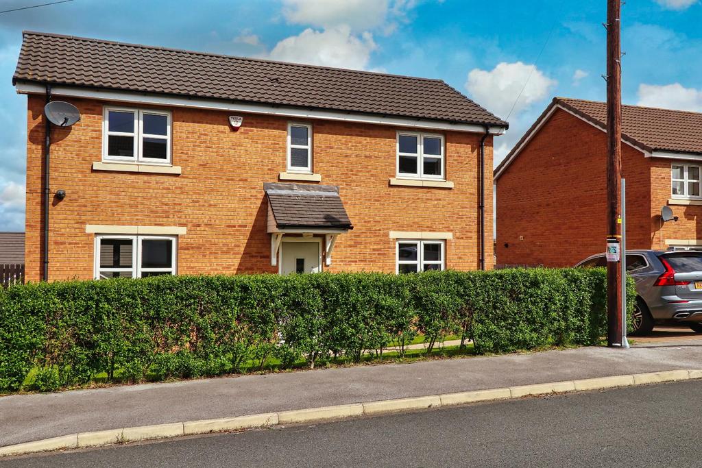 Cherry Tree Drive, Farsley, Pudsey 3 bed detached house £364,950