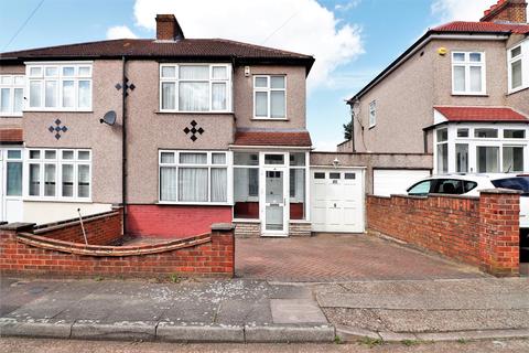 14 Courtleet Drive, Erith, DA8 3NB