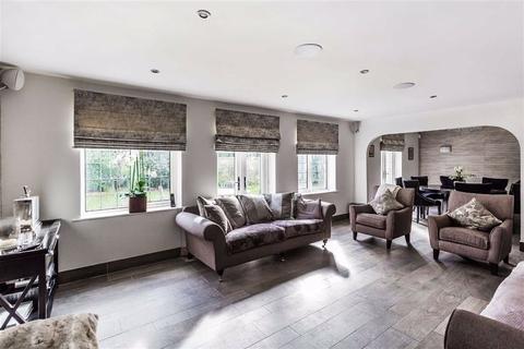 28a Uplands Road, Kenley, CR8 5EF