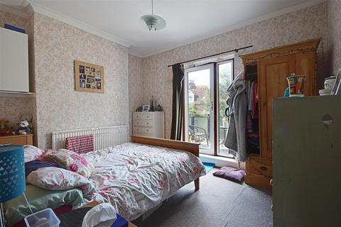 Flat 2, 12 Albert Road, Bexhill-on-sea, TN40 1DG