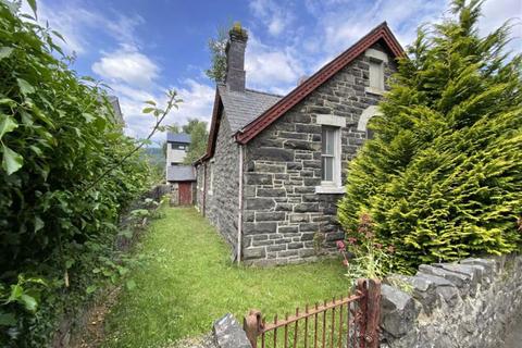 Detached house for sale - Scotland Street, Llanrwst