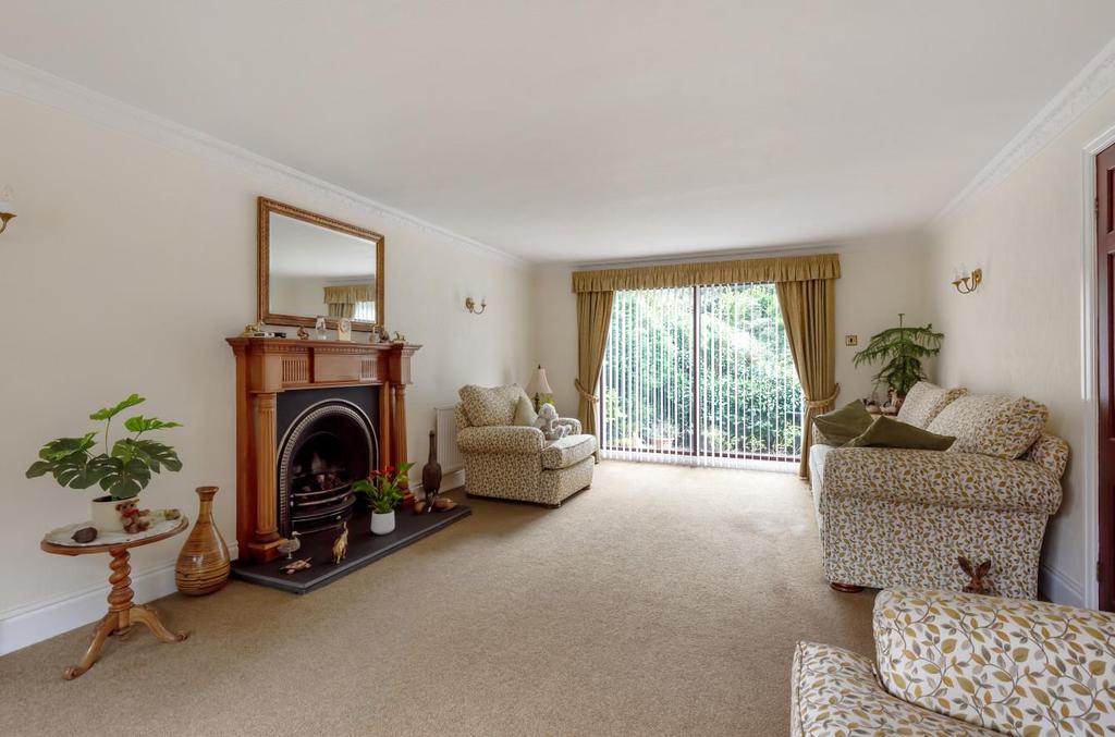 55 Westgate, Nafferton, Driffield, YO25 4LJ 5 bed detached house £625,000
