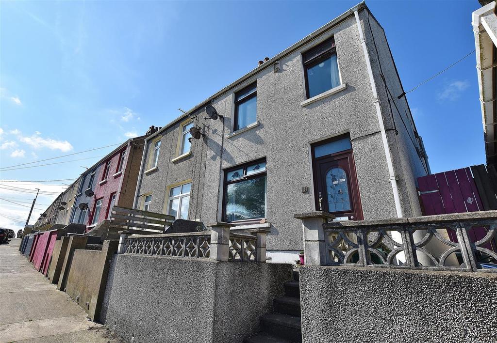 Pill Road, Milford Haven 2 bed semidetached house £125,000