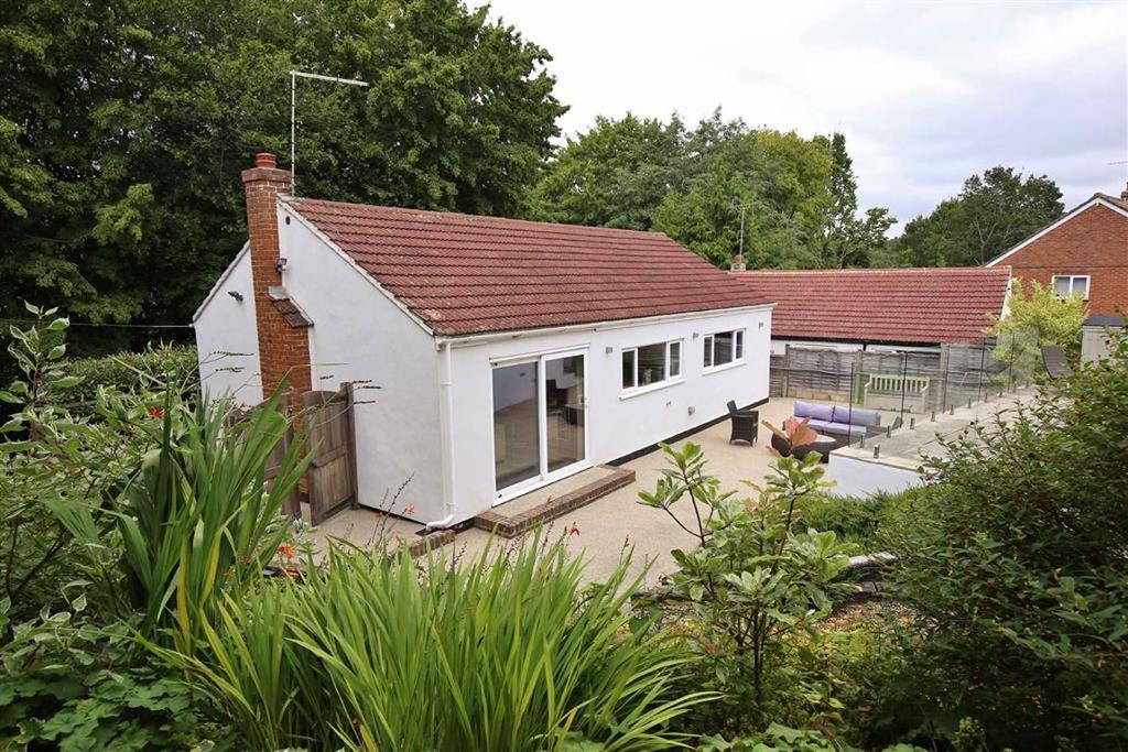 Borough Green, Kent 2 bed detached bungalow £490,000