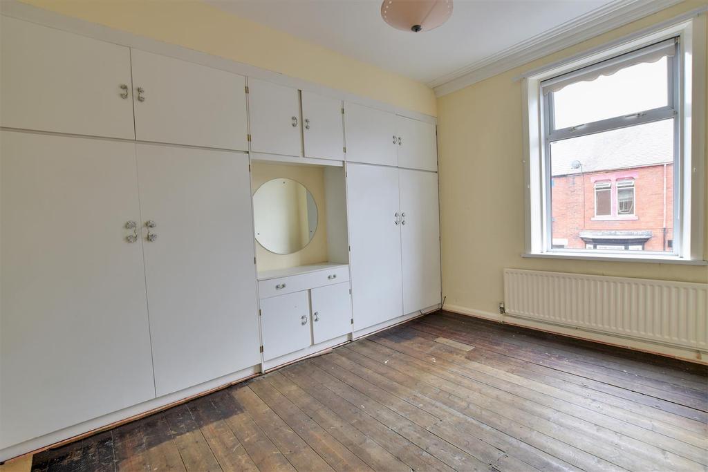 Bedroom 1 (front facing)