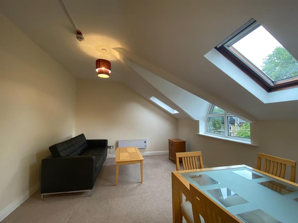 Withington Road, Whalley Range 1 bed flat £675 pcm (£156 pw)