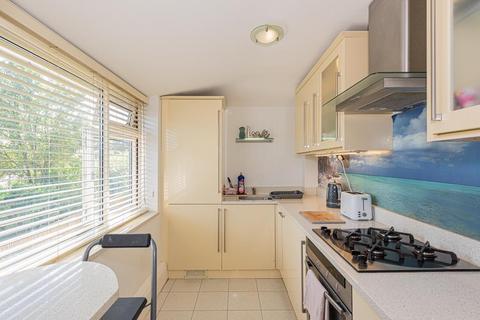 4 Hazel Mead, Epsom, KT17 1PW