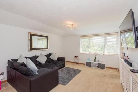4 Hazel Mead, Epsom, KT17 1PW