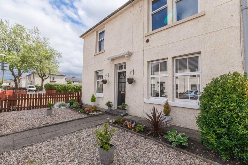 ESKVIEW ROAD, MUSSELBURGH, EH21 6NZ 2 bed house £950 pcm (£219 pw)