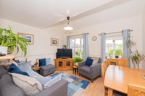 25 Ennerdale Close, Cheam, Sutton, SM1 2JP